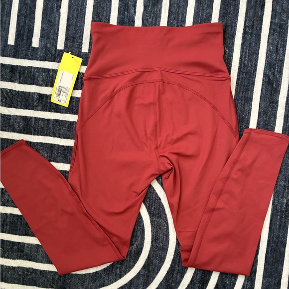 High Rise Leggings - Picture 2 of 3